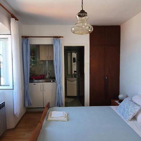 Apartments Juric - 1 A Studio Apartment With A View Hvar Town Exterior foto