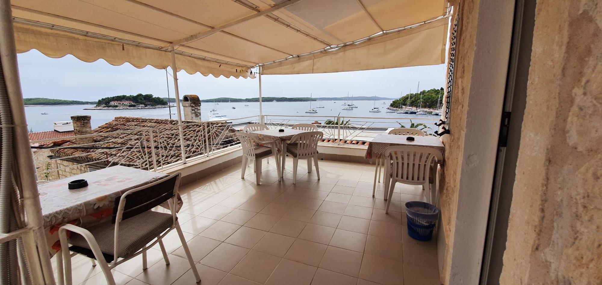 Apartments Juric - 1 A Studio Apartment With A View Hvar Town Exterior foto
